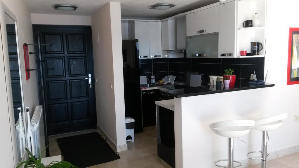 G&B Apartments Трогир Екстериор снимка